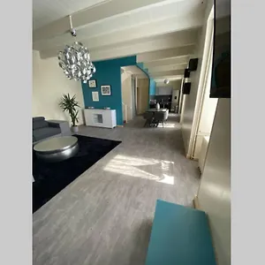 Hébergement de vacances Jolie Maison En Plein Centre Du, Guilvinec