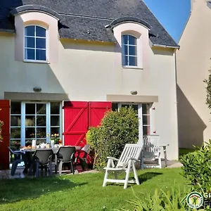 Hébergement de vacances Localise - Maison E4 Au - A 20m De La Avec Jardin Et Piscine - à Pied, Plages, Port, Centre, Commerces, Marché - Wifi Inclus - Linge De Lit Inclus - Animaux Bienvenus, Guilvinec